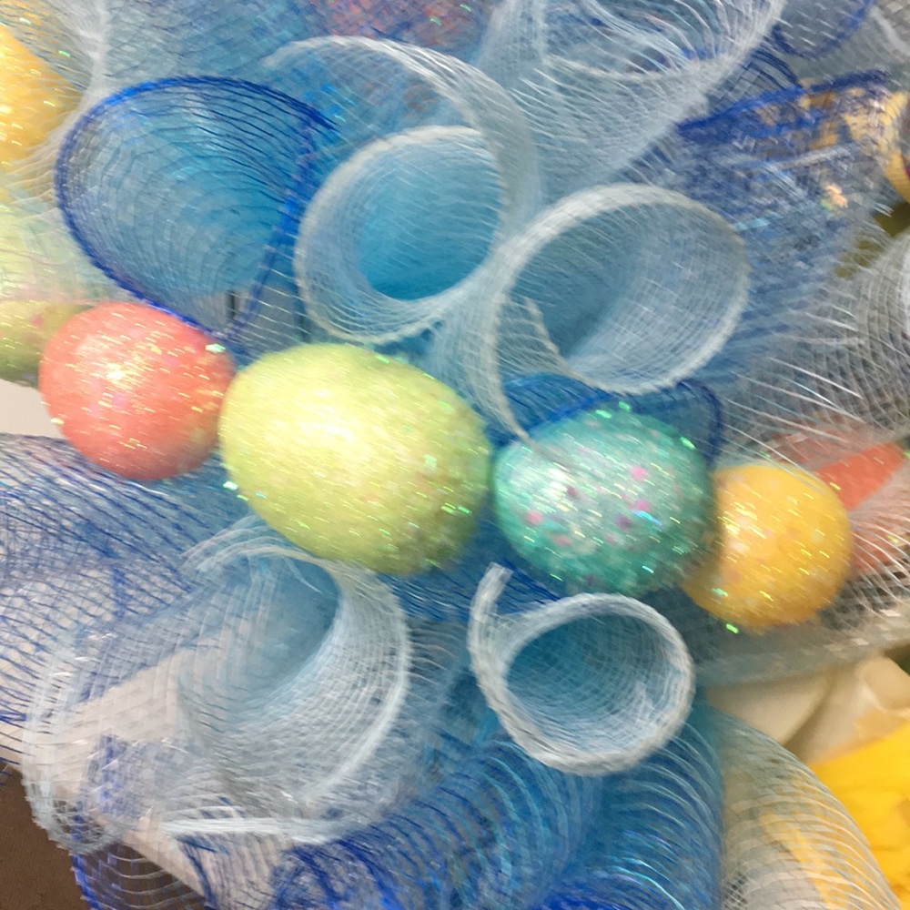 Spring Daffodil Bunny Butterfly Fun Mesh Wreath - Picture 7 of 8